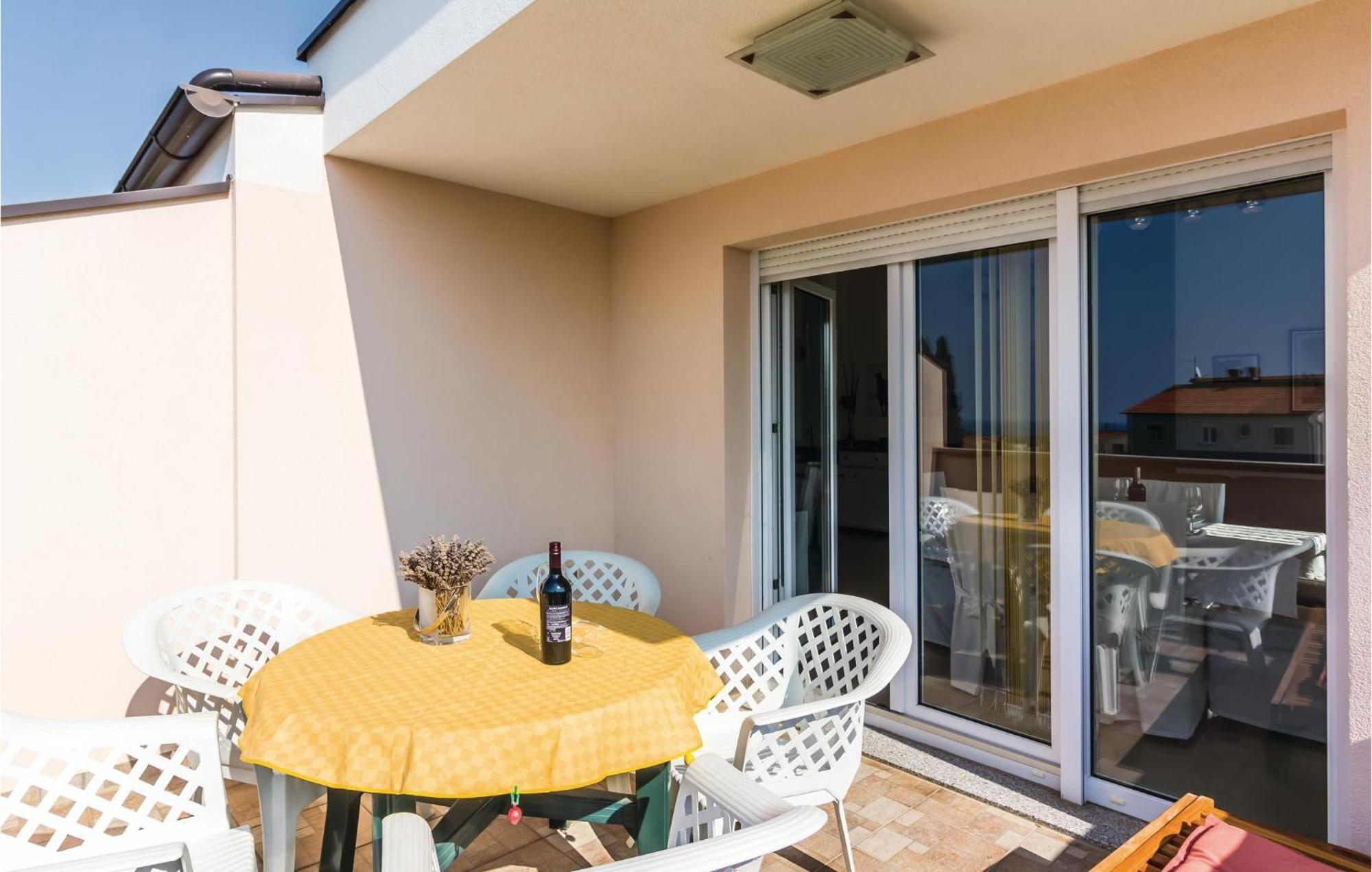 Stunning Apartment In Fazana With House Sea View 외부 사진