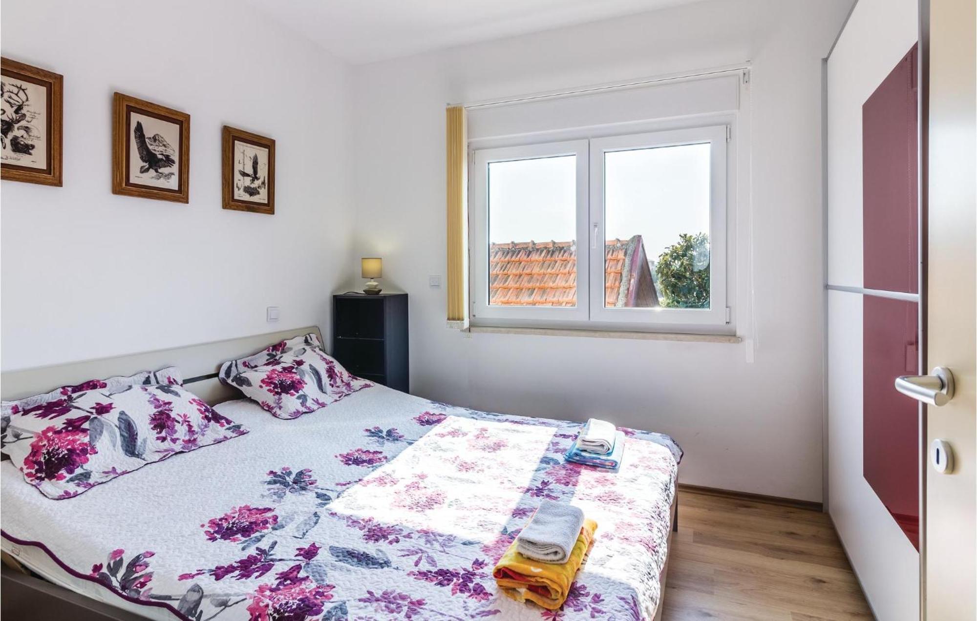 Stunning Apartment In Fazana With House Sea View 외부 사진
